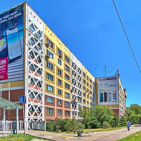 Apartment Near The President'S Park. Orbita-2 Almaty Exterior foto
